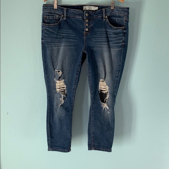 torrid Denim - Torrid size 14 Distressed Stretch Crop Capri Jeans